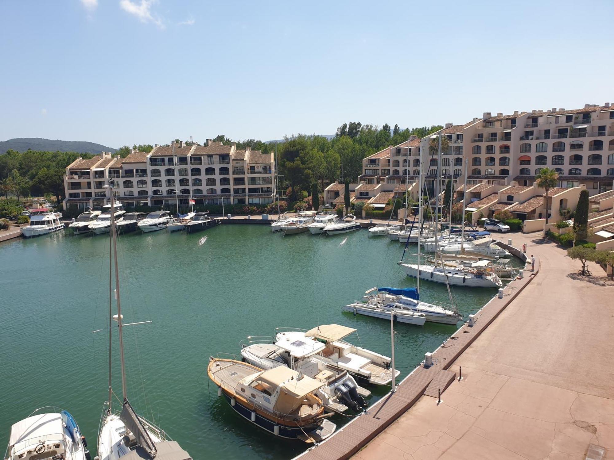 Apartamento Les Marines De Cogolin Exterior foto